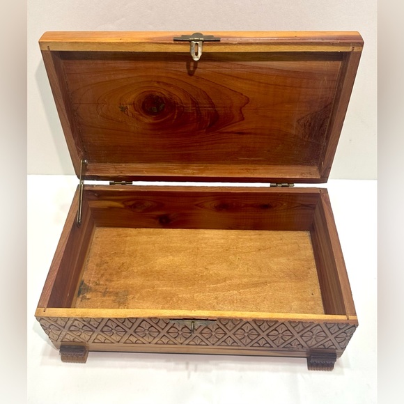 Wooden Cedar Keepsake Box - Picture 2 of 10